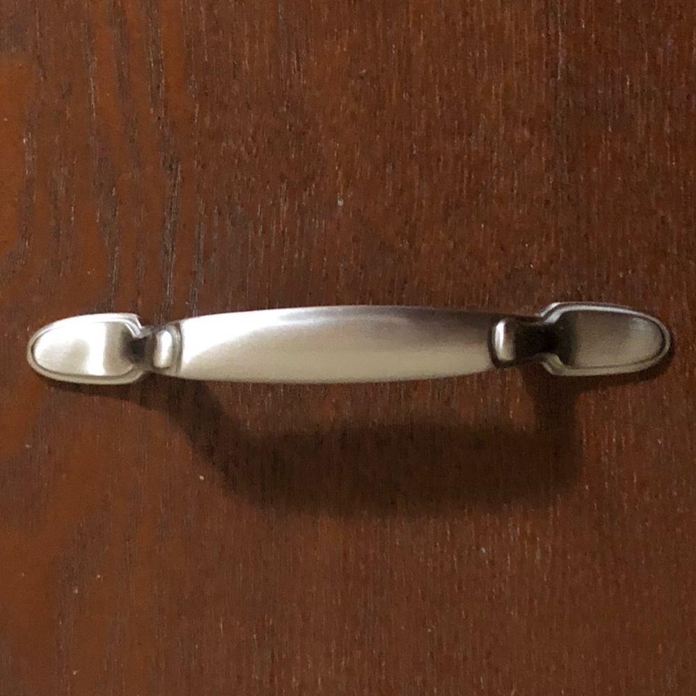 20 Polished chrome drawer pulls
